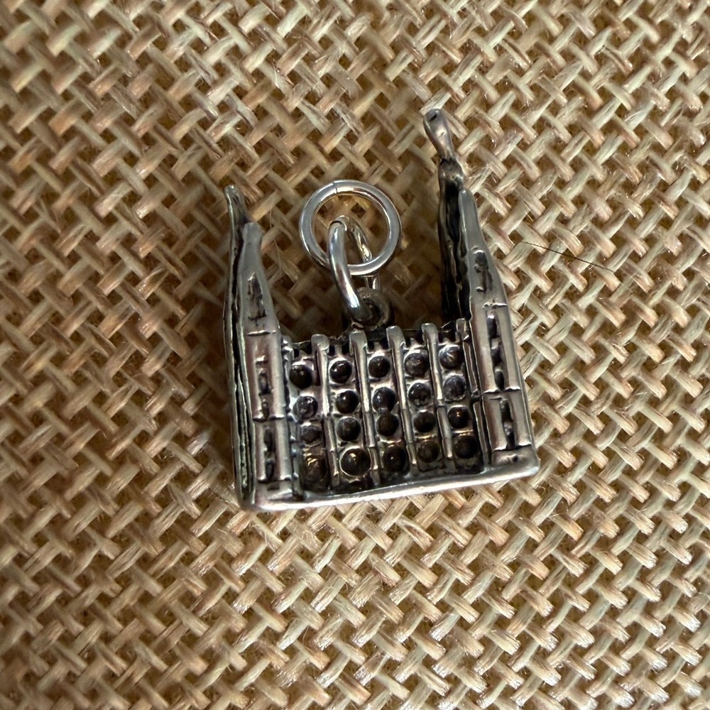 Vintage Sterling Silver Salt Lake City TEMPLE SQUARE Mormon Charm 4g - Picture 2 of 5